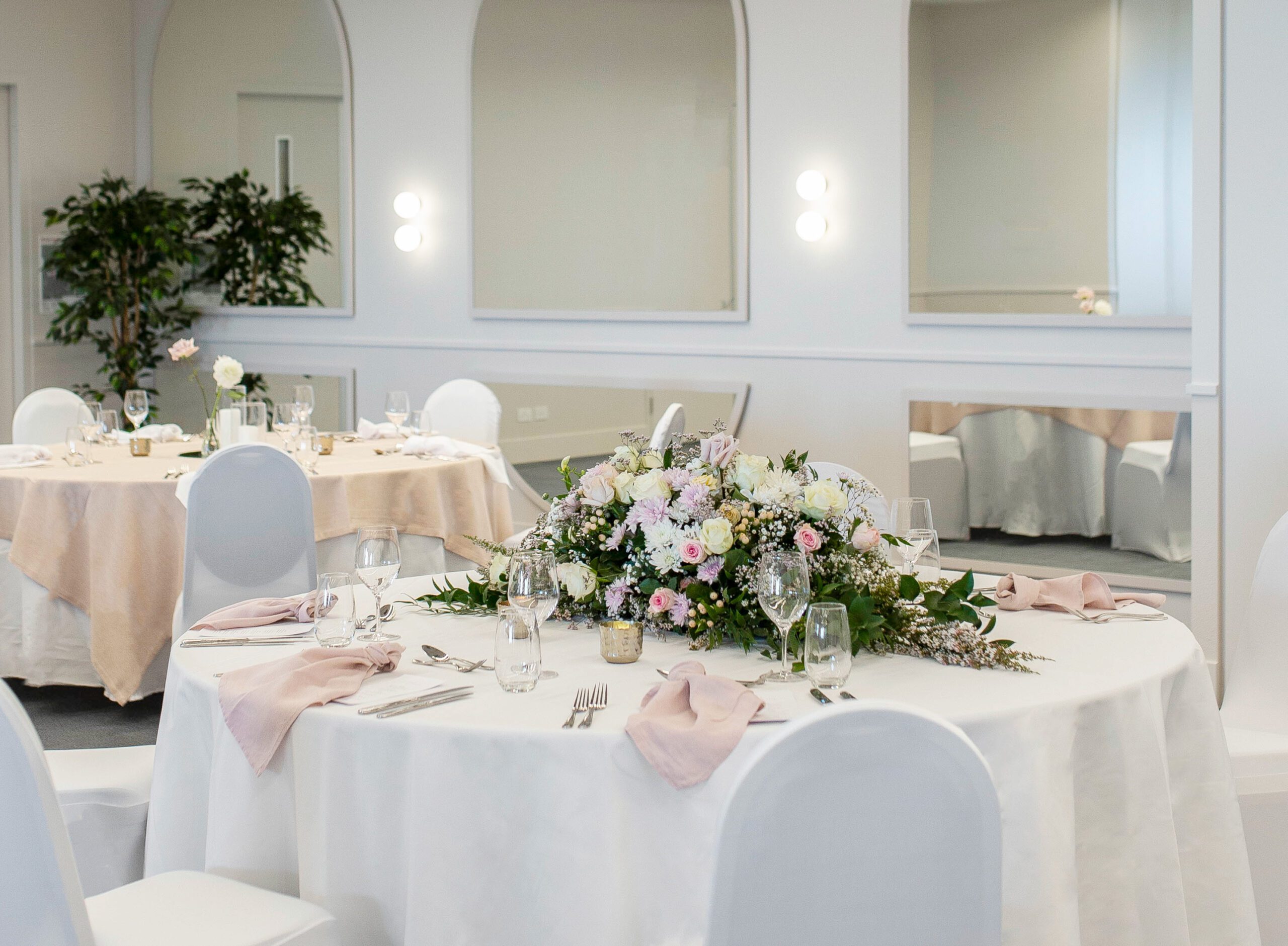 Wedding Tablescape at Holiday Inn Werribee